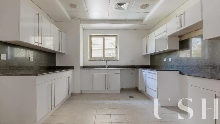 4 bedrooms villa for sale , Jumeirah Islands, Dubai, UAE No. 725 № 14