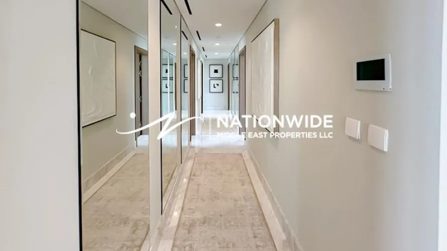 7 bedrooms villa for sale , Abu Dhabi, UAE No. 683 № 2