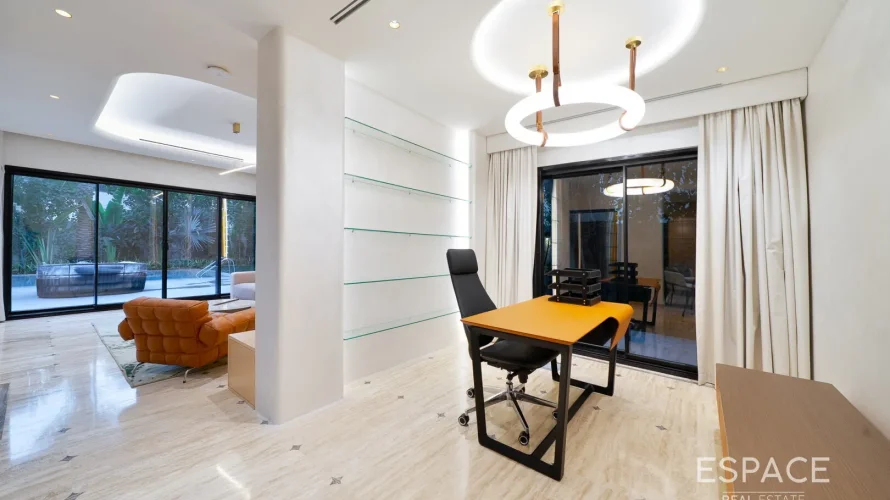 4 bedrooms villa for sale , Meadows, Dubai, UAE No. 1020 № 2