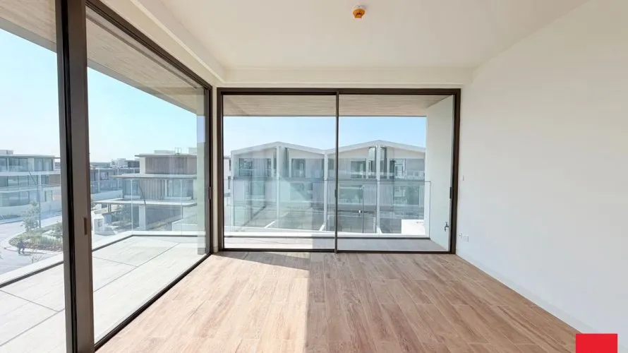 4 bedrooms villa for sale , Dubai, UAE No. 702 № 21