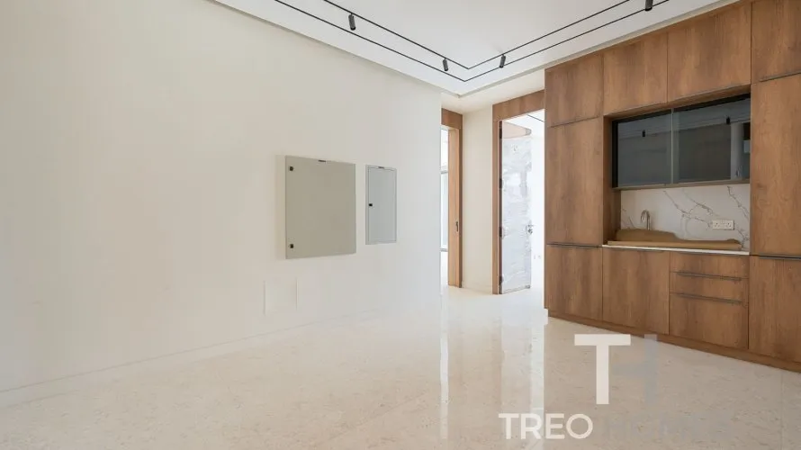 6 bedrooms villa for sale , Jumeirah Park, Dubai, UAE No. 643 № 13