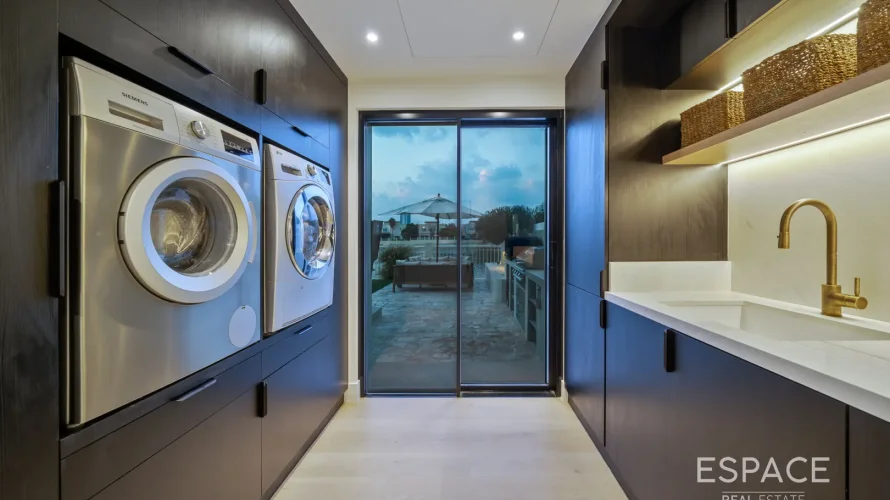 4 bedrooms villa for sale , The Lakes, Dubai, UAE No. 1198 № 16