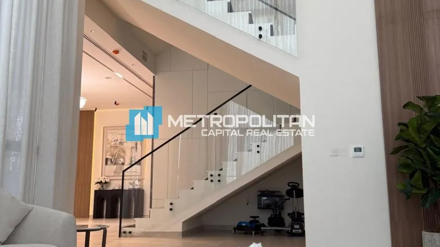 6 bedrooms villa for sale , Yas Island, Abu Dhabi, UAE No. 1586 № 1