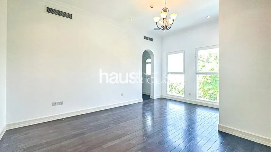 4 bedrooms villa for sale , Jumeirah Golf Estates, Dubai, UAE No. 834 № 11