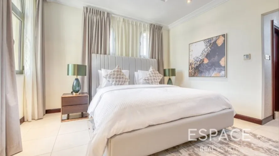 5 bedrooms villa for sale , Palm Jumeirah, Dubai, UAE No. 1054 № 16