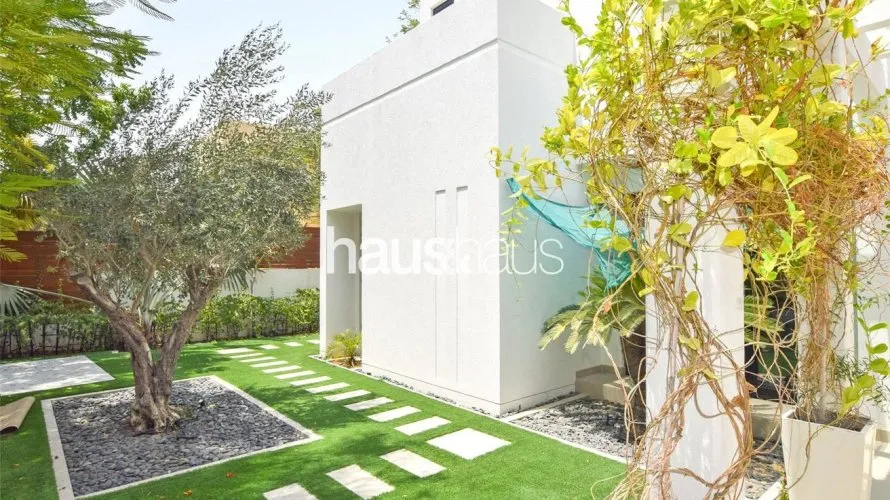 5 bedrooms villa for sale , Arabian Ranches, Dubai, UAE No. 804 № 8