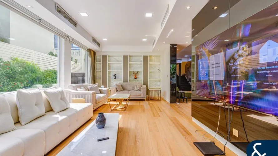 5 bedrooms villa for sale , Meadows, Dubai, UAE No. 1321 № 2