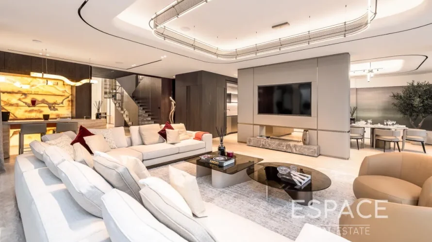 6 bedrooms villa for sale , Palm Jumeirah, Dubai, UAE No. 1052 № 2