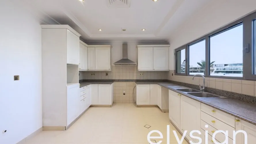 5 bedrooms villa for sale , Signature Villas, Palm Jumeirah, Dubai, UAE No. 642 № 12