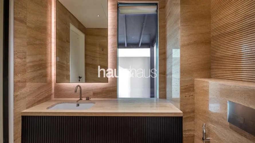 5 bedrooms villa for sale , Jumeirah Golf Estates, Dubai, UAE No. 819 № 24