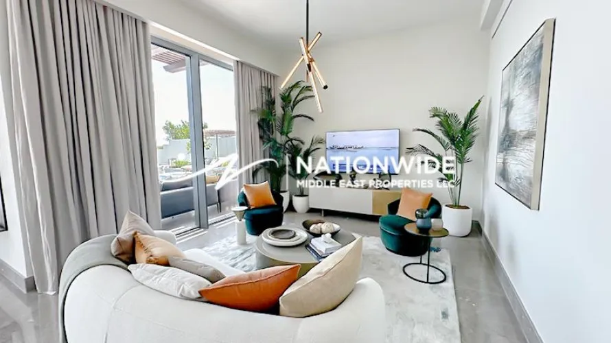 4 bedrooms villa for sale , Abu Dhabi, UAE No. 685 № 3