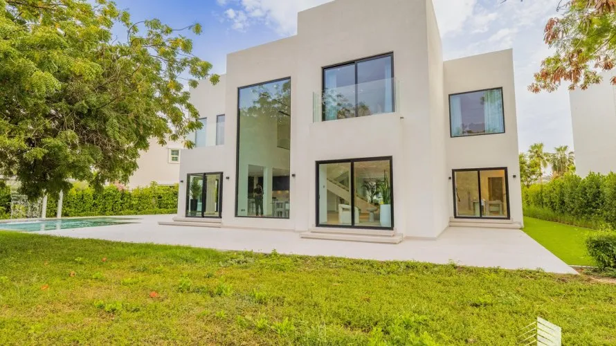 4 bedrooms villa for sale , Jumeirah Islands, Dubai, UAE No. 573 № 1