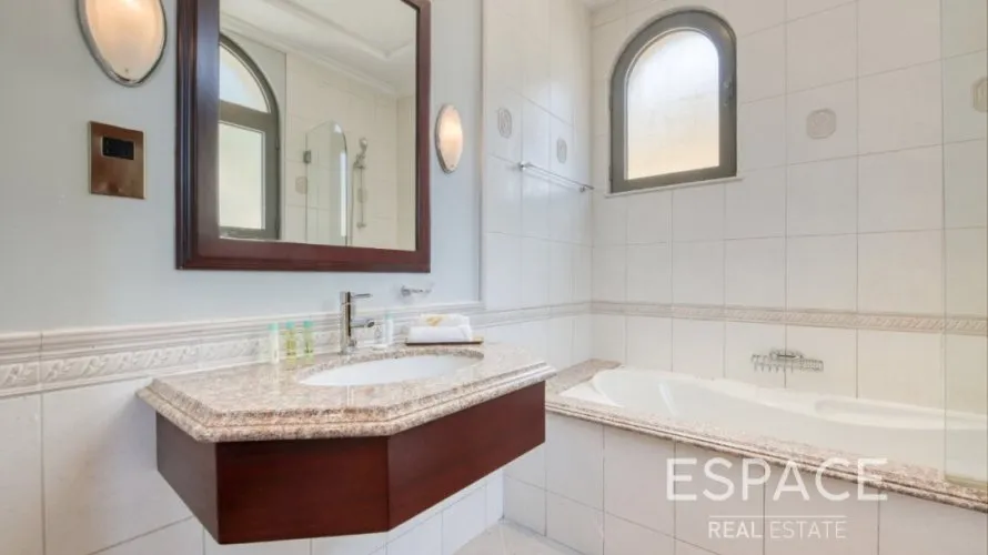 5 bedrooms villa for sale , Palm Jumeirah, Dubai, UAE No. 1054 № 10