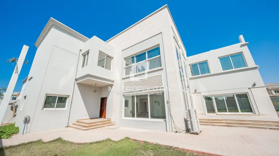 6 bedrooms villa for sale , Al Barsha, Dubai, UAE No. 1274