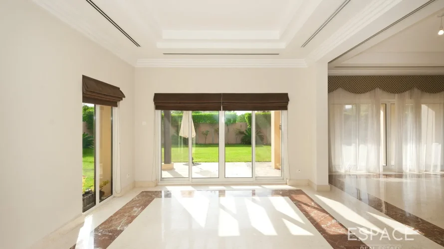 6 bedrooms villa for sale , Arabian Ranches, Dubai, UAE No. 1027 № 1