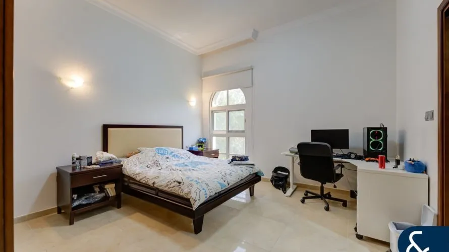 6 bedrooms villa for sale , The Villa, Dubai, UAE No. 1359 № 9