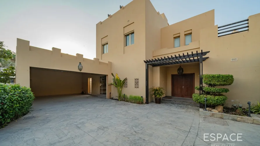 5 bedrooms villa for sale , Meadows 8, Meadows, Dubai, UAE No. 1203