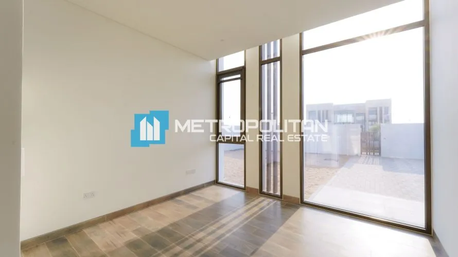 5 bedrooms villa for sale , Abu Dhabi, UAE No. 1659 № 8