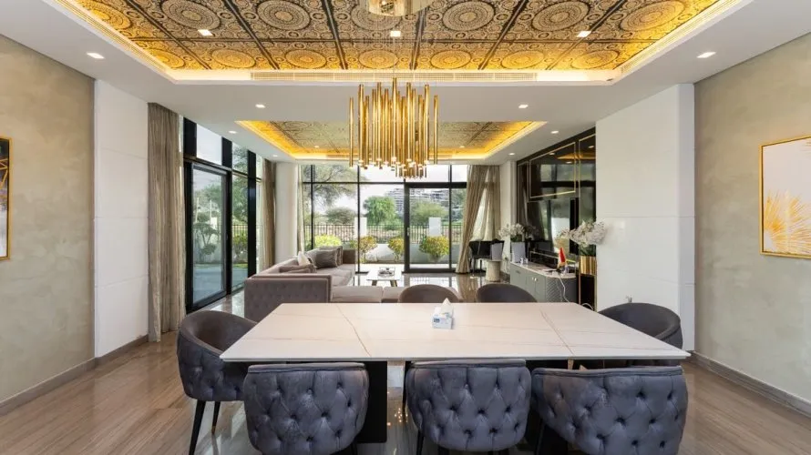 6 bedrooms villa for sale , Dubai, UAE No. 203 № 4