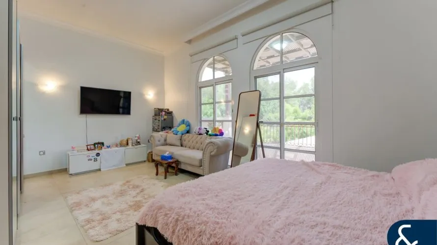 6 bedrooms villa for sale , The Villa, Dubai, UAE No. 1359 № 11