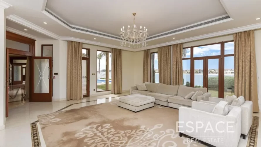 6 bedrooms villa for sale , Palm Jumeirah, Dubai, UAE No. 1061 № 1