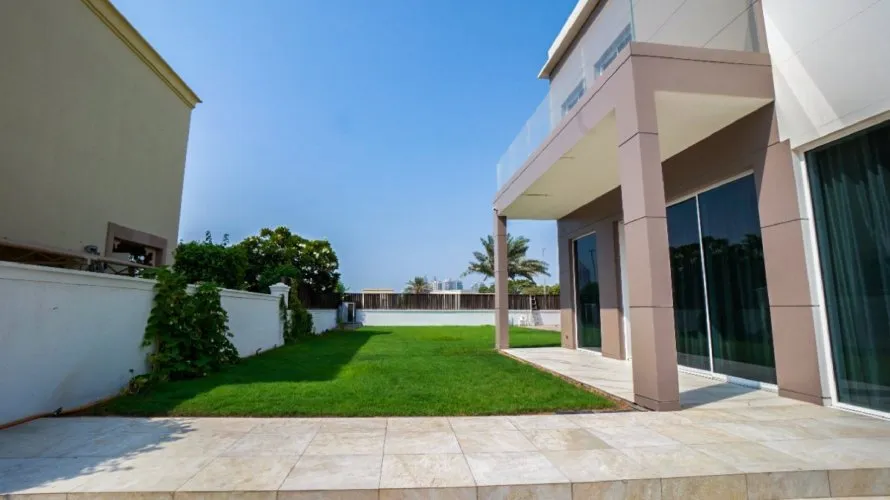 7 bedrooms villa for sale , Emirates Hills, Dubai, UAE No. 207 № 19
