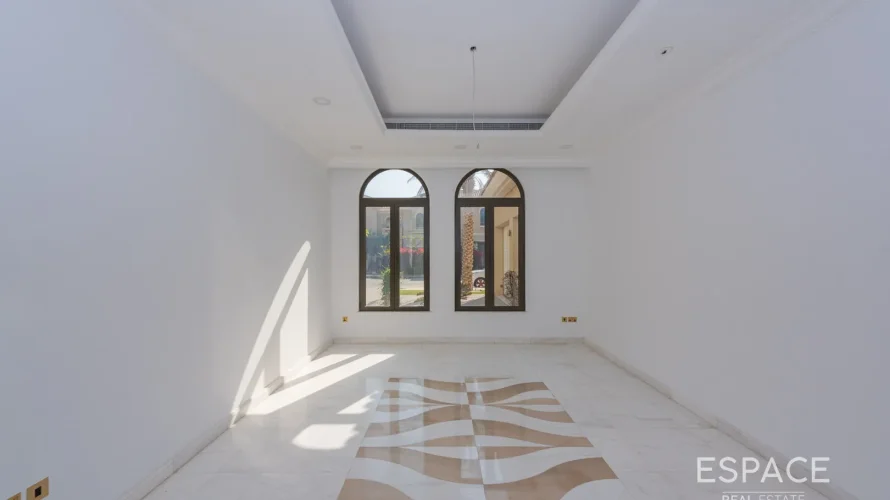5 bedrooms villa for sale , Palm Jumeirah, Dubai, UAE No. 1032 № 1
