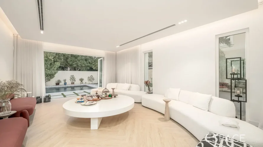 5 bedrooms villa for sale , Arabian Ranches, Dubai, UAE No. 1023 № 4