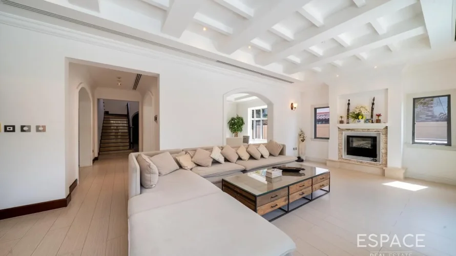 5 bedrooms villa for sale , Jumeirah Golf Estates, Dubai, UAE No. 1149 № 4