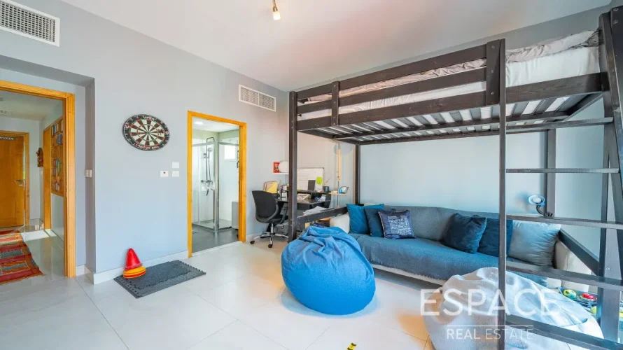 5 bedrooms villa for sale , Meadows 1, Meadows, Dubai, UAE No. 1049 № 8