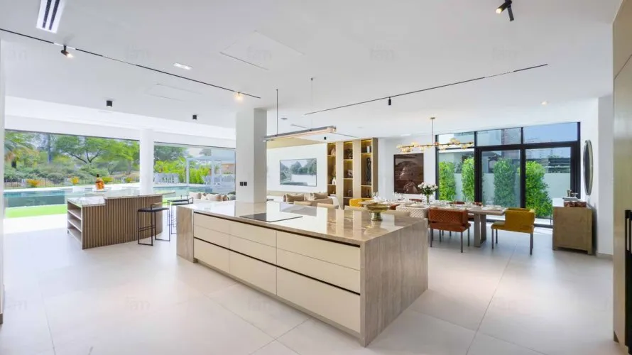 5 bedrooms villa for sale , Dubai, UAE No. 1135 № 19