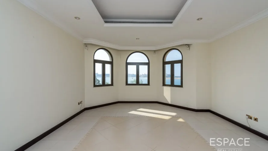 4 bedrooms villa for sale , Palm Jumeirah, Dubai, UAE No. 1037 № 8