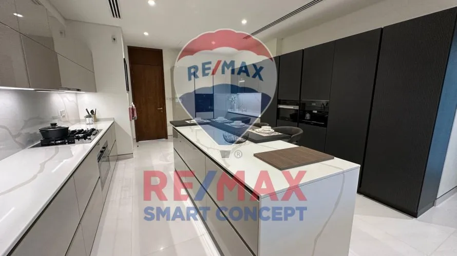 6 bedrooms villa for sale , Abu Dhabi, UAE No. 390 № 7