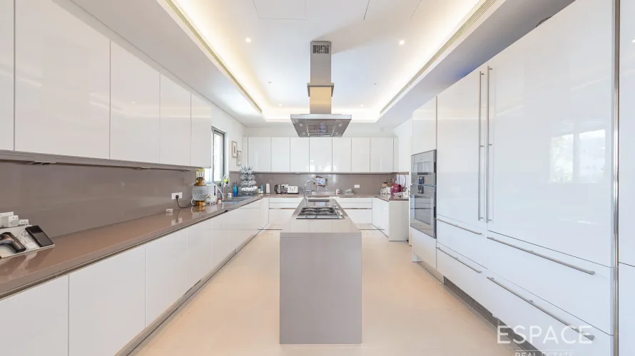 6 bedrooms villa for sale , Palm Jumeirah, Dubai, UAE No. 1406 № 6