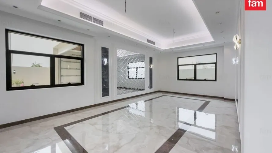 6 bedrooms villa for sale , Dubai, UAE No. 1627 № 5