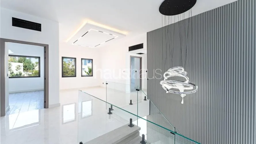 6 bedrooms villa for sale , Meadows, Dubai, UAE No. 763 № 8