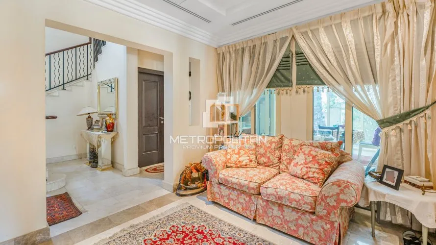 4 bedrooms villa for sale , Meadows, Dubai, UAE No. 1242 № 6