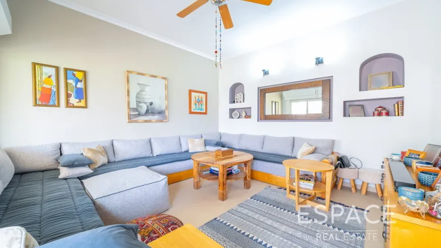 5 bedrooms villa for sale , Meadows 1, Meadows, Dubai, UAE No. 1049 № 1