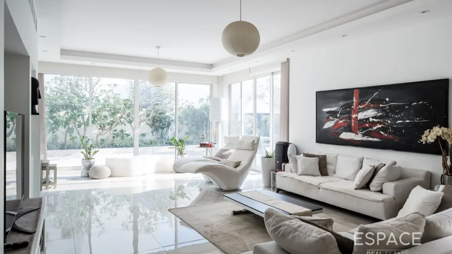 4 bedrooms villa for sale , Meadows, Dubai, UAE No. 1191 № 2