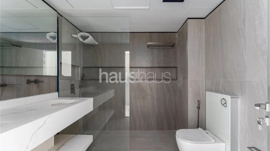 6 bedrooms villa for sale , Meadows, Dubai, UAE No. 763 № 10