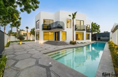 5 bedrooms villa for sale , Dubai, UAE No. 437