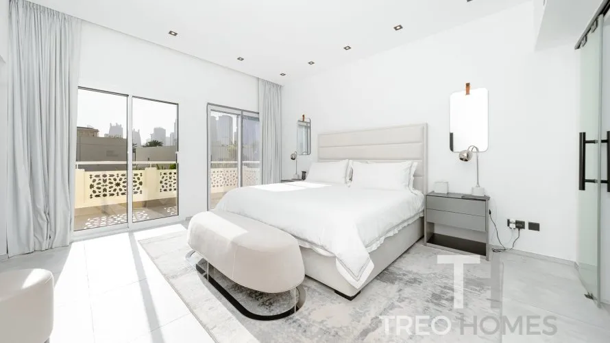 4 bedrooms villa for sale , Meadows, Dubai, UAE No. 688 № 14