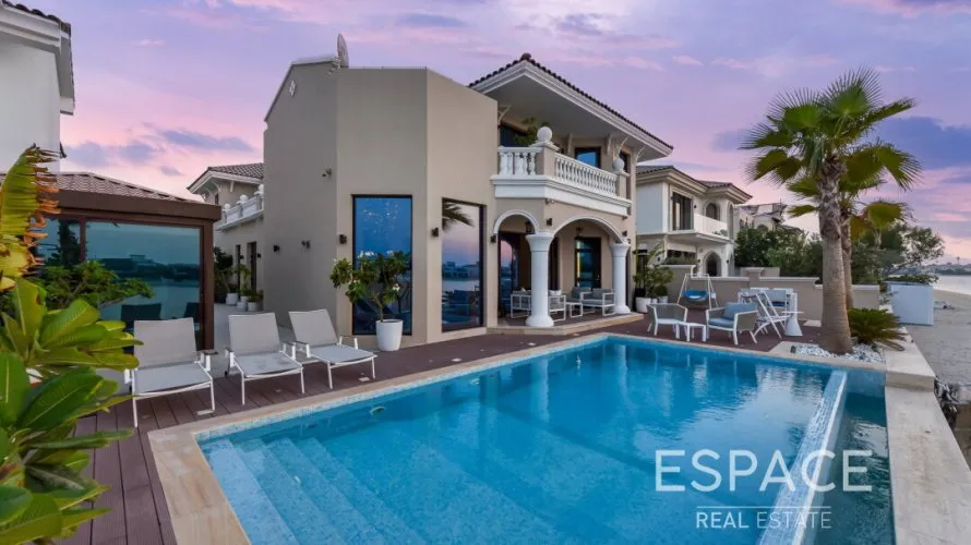 3 bedrooms villa for sale , Palm Jumeirah, Dubai, UAE No. 1024