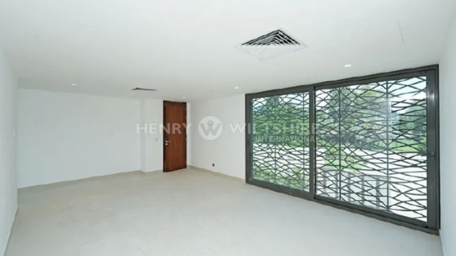 4 bedrooms villa for sale , Al Gurm West, Abu Dhabi, UAE No. 416 № 6