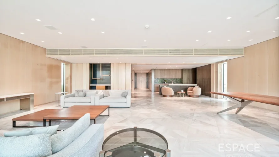 5 bedrooms villa for sale , Palm Jumeirah, Dubai, UAE No. 1031 № 3