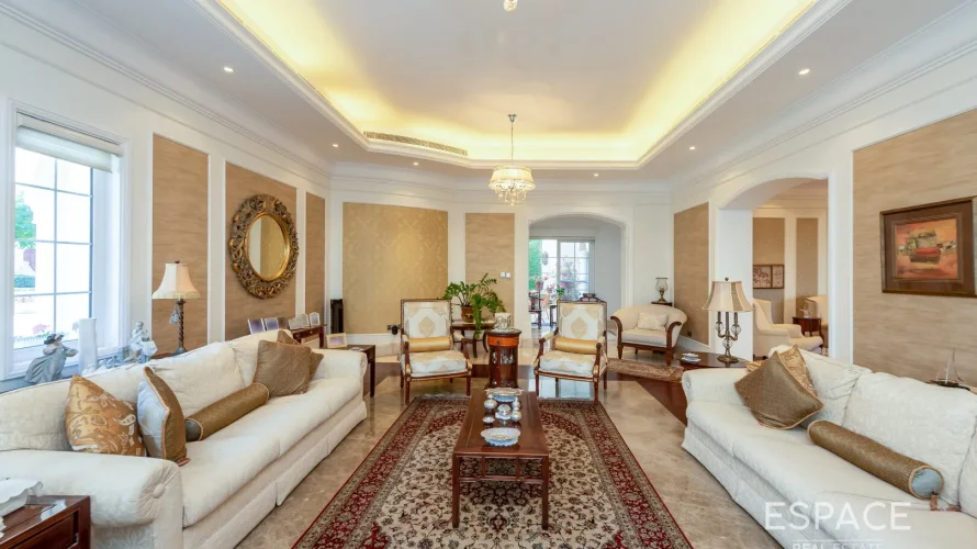 7 bedrooms villa for sale , Arabian Ranches, Dubai, UAE No. 1046 № 1