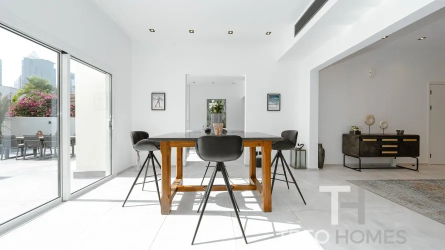 4 bedrooms villa for sale , Meadows, Dubai, UAE No. 688 № 6