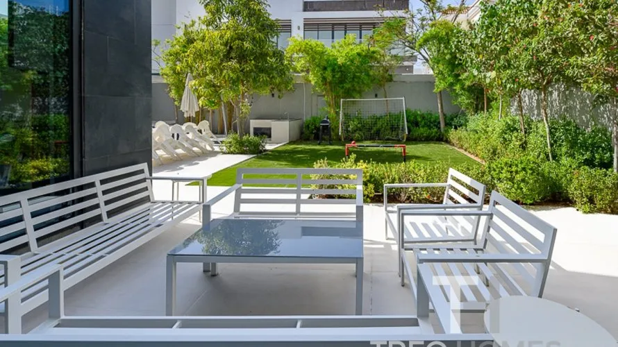 5 bedrooms villa for sale , Jumeirah Park, Dubai, UAE No. 679 № 9