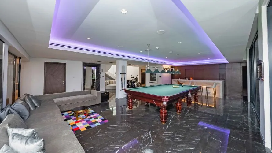 6 bedrooms villa for sale , Dubai, UAE No. 858 № 2