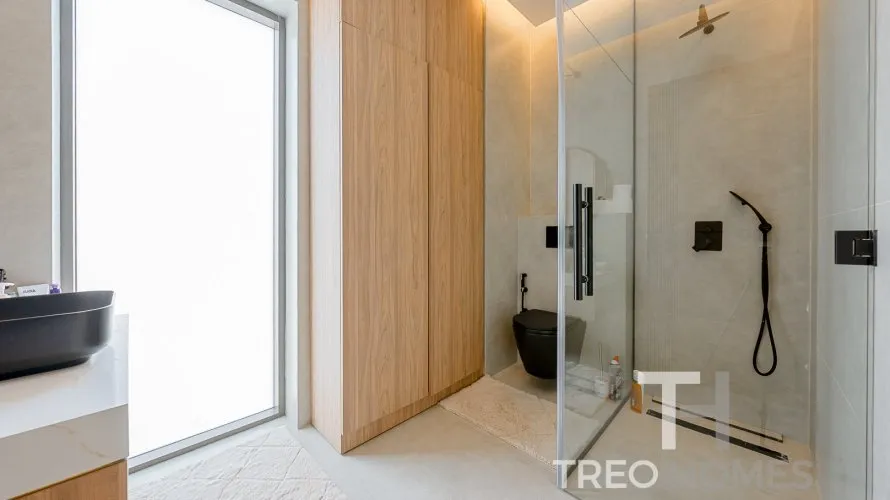 6 bedrooms villa for sale , Jumeirah Park, Dubai, UAE No. 686